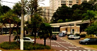 Espaçoso Apartamento com 3 Quartos, 3 Banheiros e 144m², Ocupado