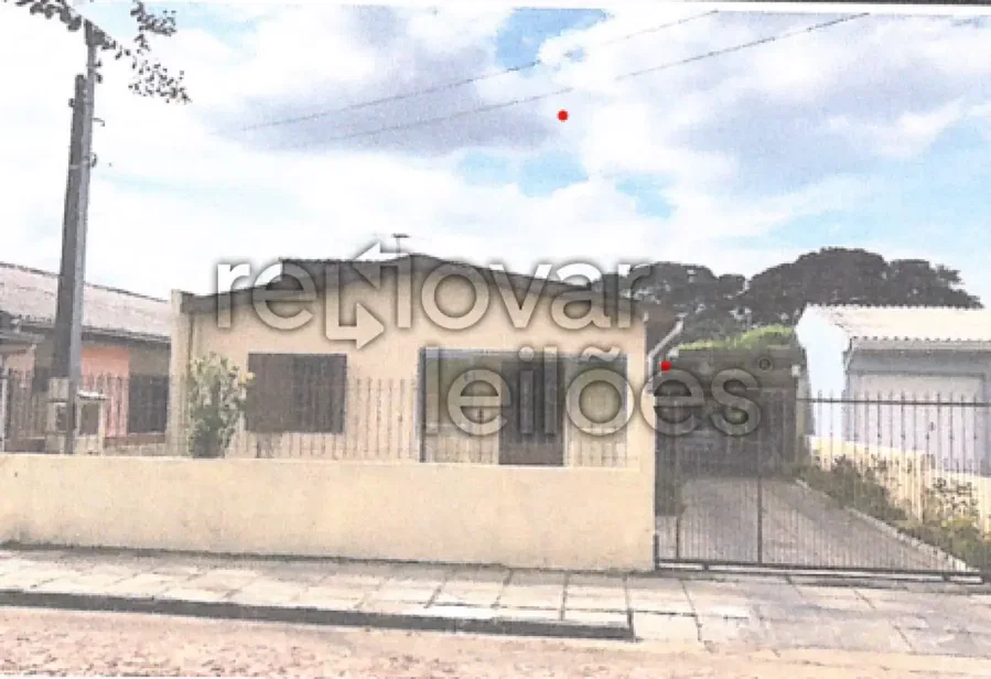 Casa com 200,27m² e terreno de 300m², desocupada
