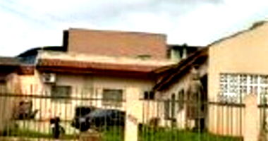 Casa Ocupada com 300m² de Terreno e 82m² Construídos