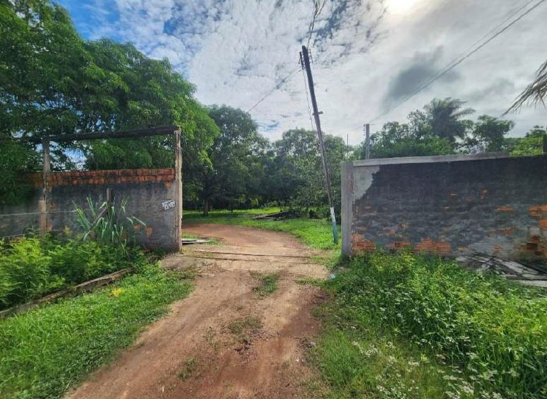 Casa com Ampla Área de Terreno em Santana/AP