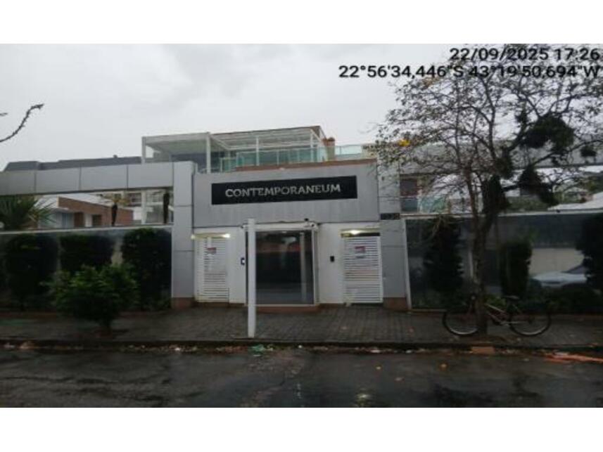 Casa em Leilão com 2 Quartos e 2 Vagas em Jacarepaguá