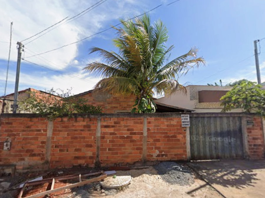 Casa com 3 quartos, 1 banheiro, 300m² de terreno, ocupada