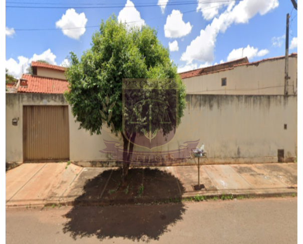 Casa em Guaíra/SP com 2 Dormitórios e Ampla Área