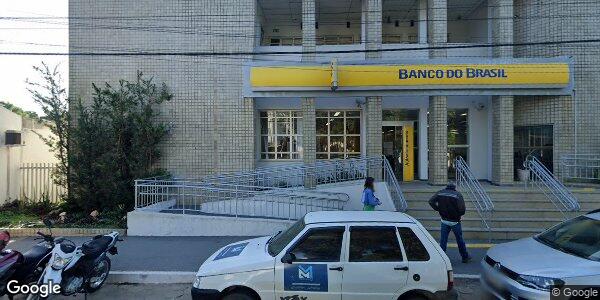 Prédio Comercial com 3 áreas distintas e estacionamento amplo