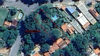 Casa com 156,80m² construída em terreno de 1.056m²