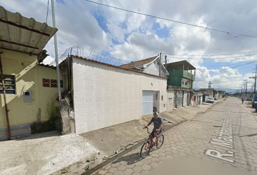 Casa em São Vicente com 300m² no Parque São Vicente