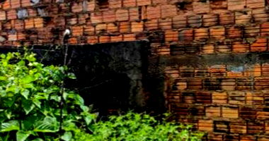 Terreno de 779 m² com benfeitorias no Centro de Lima Campos