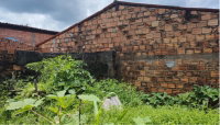 Terreno de 779 m² com benfeitorias no Centro de Lima Campos