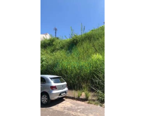 Terreno residencial com 537m² em Santa Lúcia