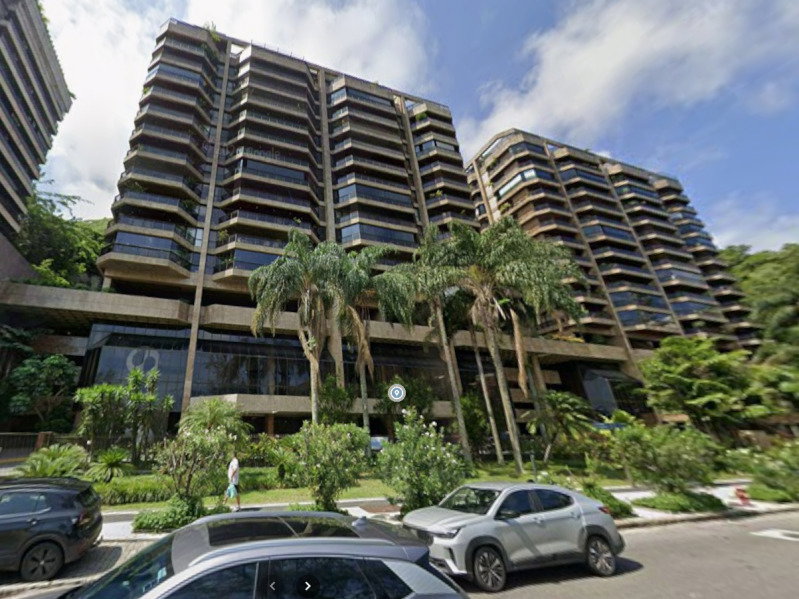 Apartamento 203 em localização nobre