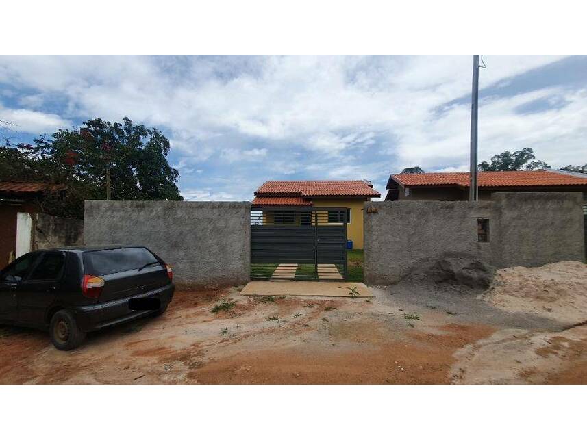 Casa Ocupada com 1 Vaga de Garagem em Jarinu/SP