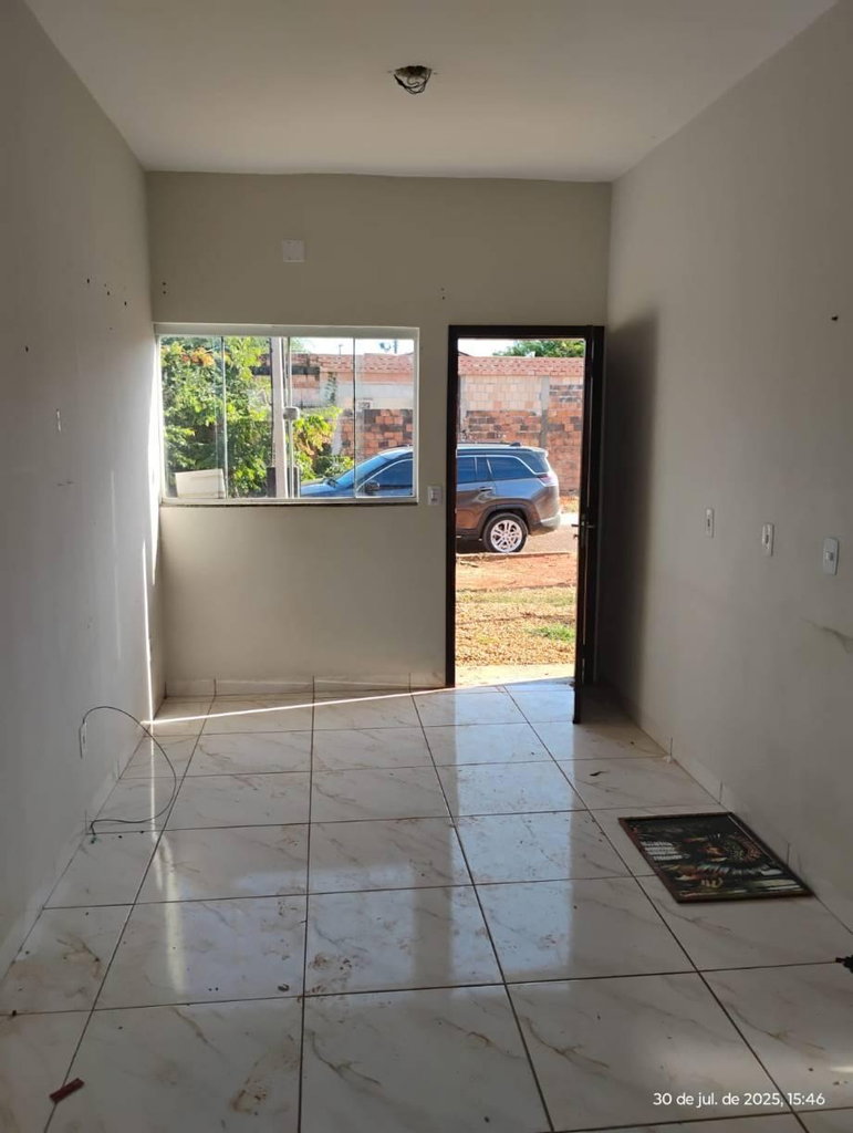 Casa 51m² com Terreno 264m² Desocupada em Sinop-MT