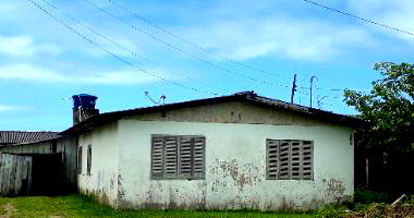 Direitos sobre terreno com casa edificada