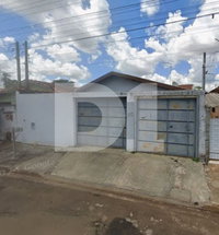Casa com 2 quartos, 1 banheiro, garagem e 130,80 m² construída