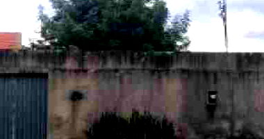 2 Quartos em Água Branca com área de serviço e WC