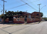 Prédio Residencial com 218m² de área construída em Espírito Santo do Pinhal/SP