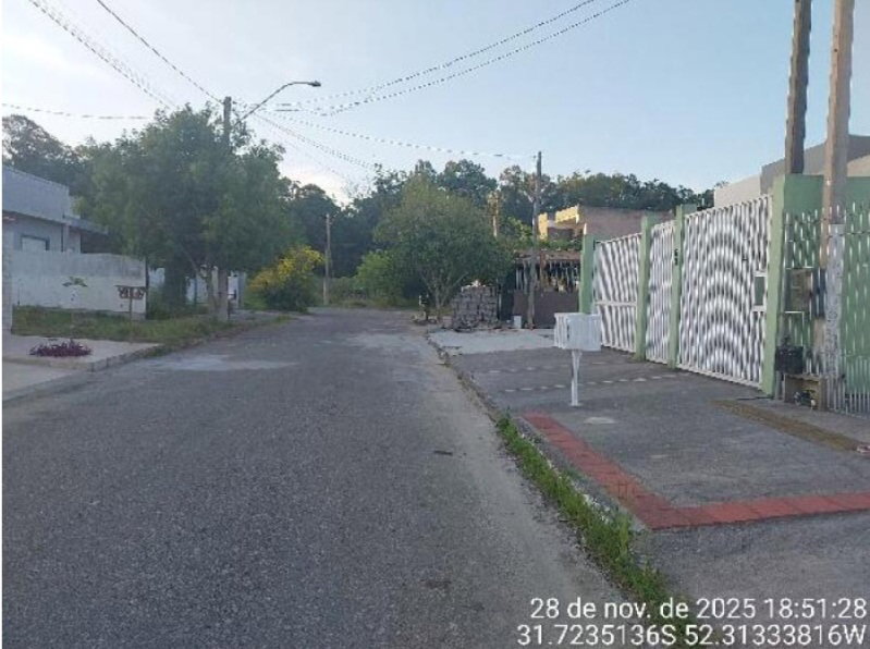 Casa com 2 quartos, 40m², terreno de 190,75m², desocupada