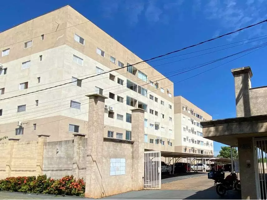 Apartamento com 2 Quartos e 2 Vagas em Leilão
