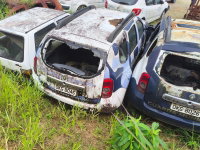 Renault Duster 1.6 2014/2015 Branca Sinistrada