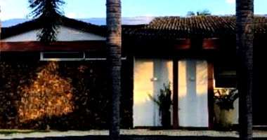 Casa com 4 quartos e 330m² em Aparecida de Goiânia