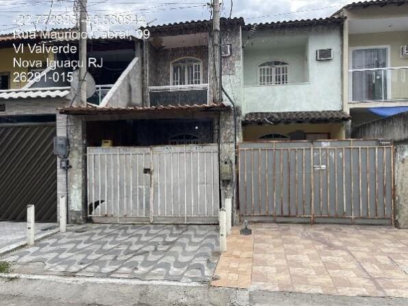 Casa com 2 quartos, 1 banheiro e 1 vaga de garagem