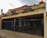 Casa com 3 quartos, 2 banheiros e 596,67m² de área construída