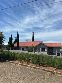 Casa com 3 dormitórios, área de festas e garagem - 850m² de terreno
