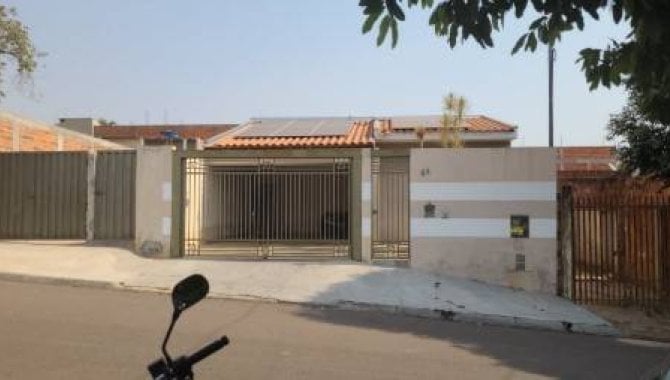 Casa com 3 quartos, 3 banheiros e 1 vaga de garagem, 169 m², ocupada