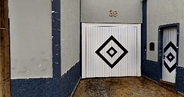 Casa com 3 quartos, 2 banheiros, 409.63 m² construída, ocupada