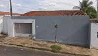 Casa ocupada com 157,78 m² de área construída