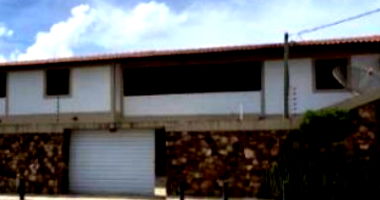 Casa 7 quartos, 3 banheiros, 2 pavimentos, garagem, área 466.8m²