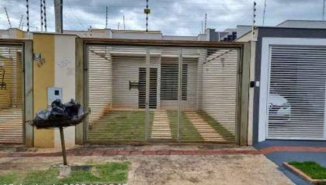 Casa 81 m² com 3 quartos em Londrina - PR