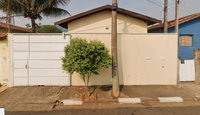 Prédio Residencial com 93,57m² em Terreno de 200m²