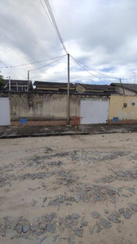 Casa 2 quartos, 2 banheiros, 87,84m² construída, desocupada