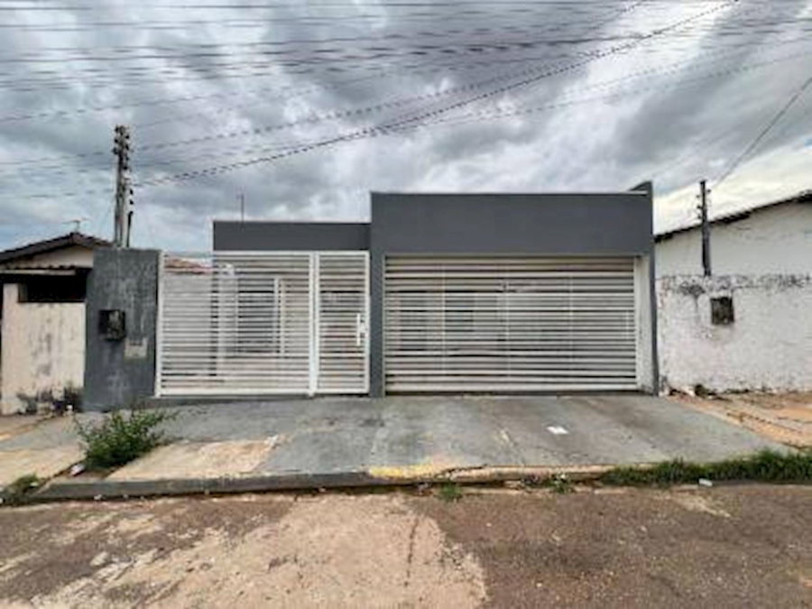 Casa ocupada com 2 quartos e 102,59 m² construídos