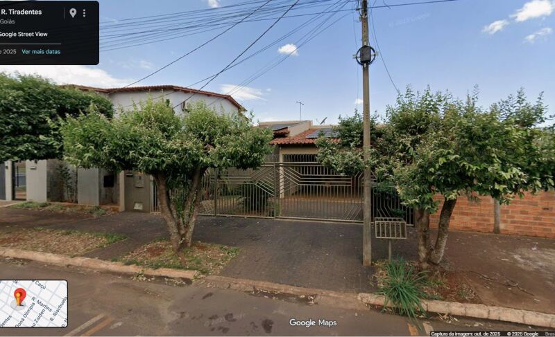 Terreno Urbano com Edícula e Garagem