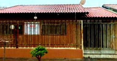 Casa Ocupada com 122m² Construída em Rolândia/PR