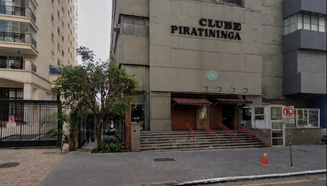 Apartamento compacto de 34 m² com ótima localização