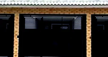 Casa em Leilão com 90m² Construída e 82.5m² de Terreno