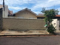 Casa em leilão com 80m² construída em Lins/SP