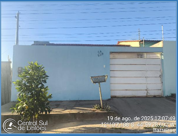 Casa com 2 quartos, 1 vaga de garagem e 60m² de área construída