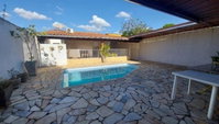 Casa Ocupada com 4 Quartos e 206m² de Área Construída