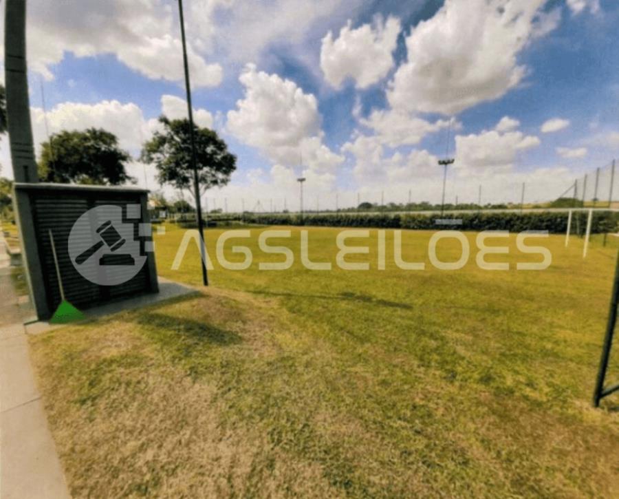 Terreno com 1.000m² A.P. e 1.319m² A.T.