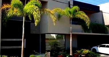 Casa em Condomínio com 5 Quartos e 7 Banheiros em Campo Grande