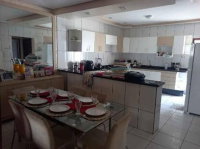 Casa com 3 quartos, 2 banheiros e piscina em Wenceslau Guimarães