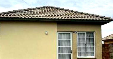 Casa com 45,47m² construída, 180m² terreno, residencial