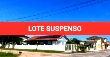 Prédio Comercial com Terreno em Rua Getúlio Vargas