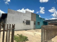 Casa com 2 quartos, 1 banheiro e 1 vaga de garagem