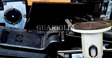 Lote 224: Equipamentos de Informática e Monitores