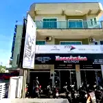 Imóvel comercial com salas e apartamento, 3 pavimentos, área total 473m²